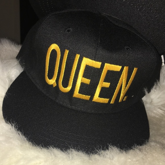 Socrushin Accessories - QUEEN 👑 Gold & Black SnapBack Cap Socrushin Accessories - QUEEN 👑 Gold & Black SnapBack Cap